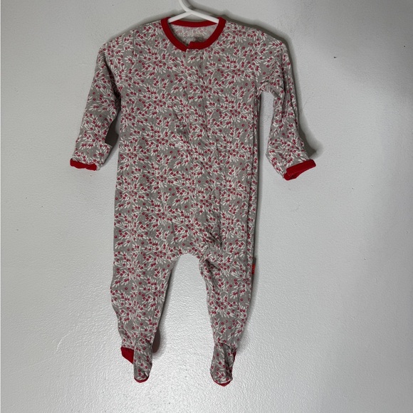 magnetic me baby 0-3 Long Sleeper Gray Red Festive Print - Picture 1 of 4